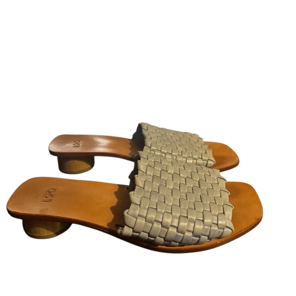LOQ Woven Slide Sandals - Picture 2 of 13